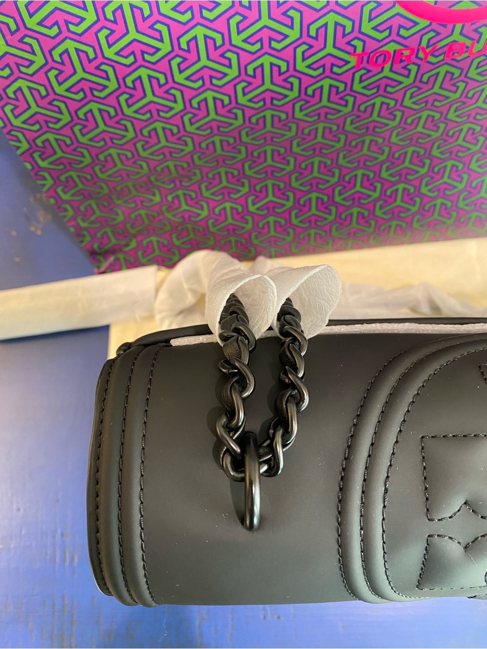 (NEW)Tory Burch Fleming Convertible Shoulder Bag in Black - Pristine Condition! - Picture 9 of 14